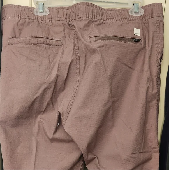Vuori Cargo Ripstop Pants in Taupe Brown - Picture 2 of 3